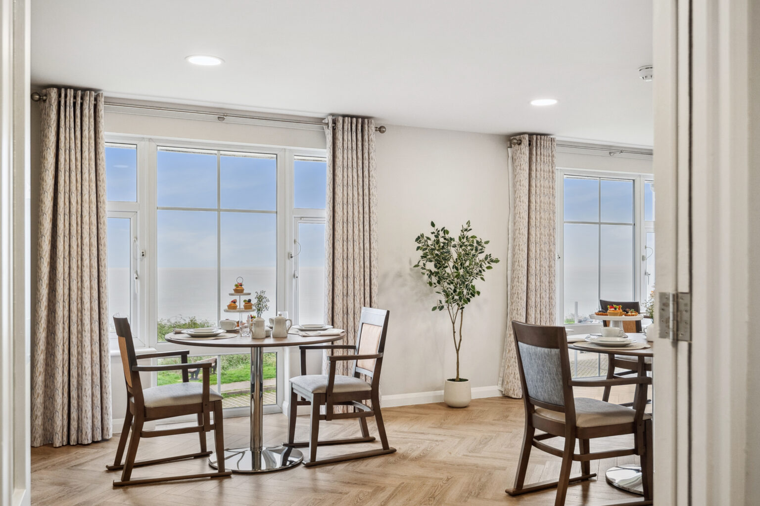 Island Sands residential home dining area