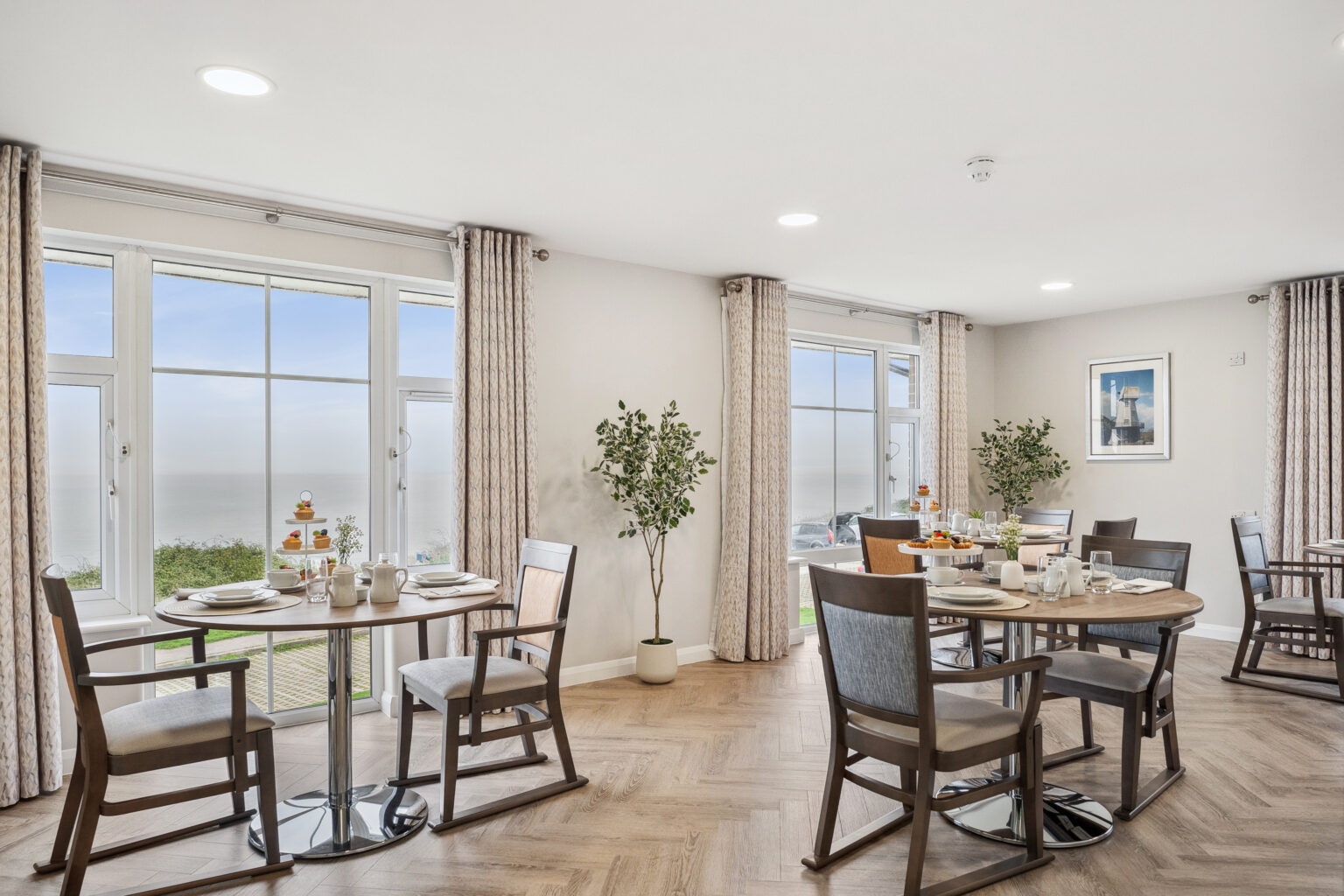 Island Sands residential home dining area